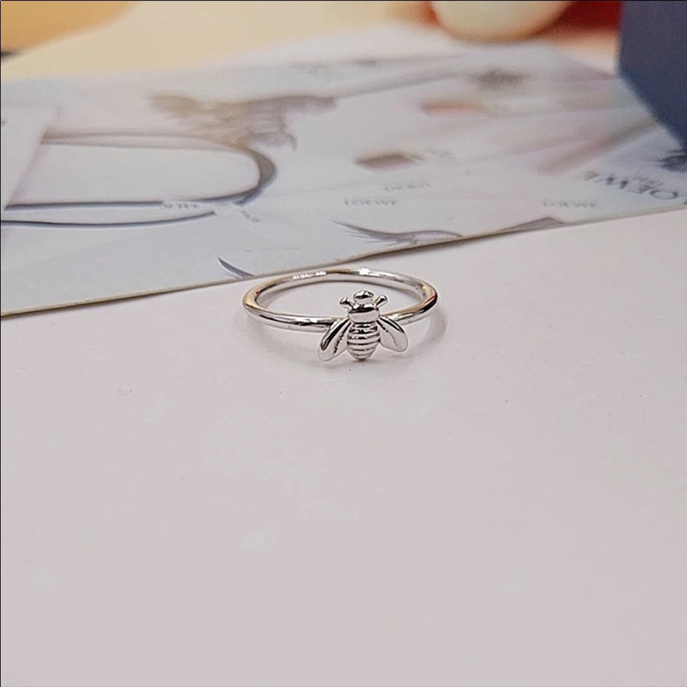 Sterling Silver bee ring 7